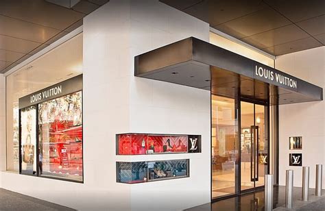 louis vuitton ram raid brisbane|Brisbane Louis Vuitton store ram.